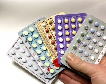 Hormonální antikoncepce ovlivňuje vaši pleť. A ne málo!